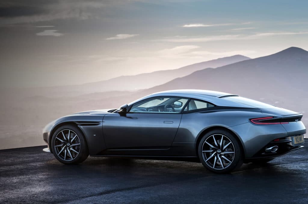 hero-db11-coupe-1024×679-1.jpg.pagespeed.ce_.xe3ve7jSXD