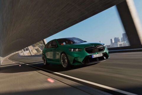 BMW M5 (2025): Těžká váha s elektrickým srdcem a duší V8