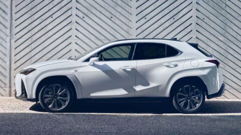 Lexus UX (2025): Kompaktní luxus s chytrou duší