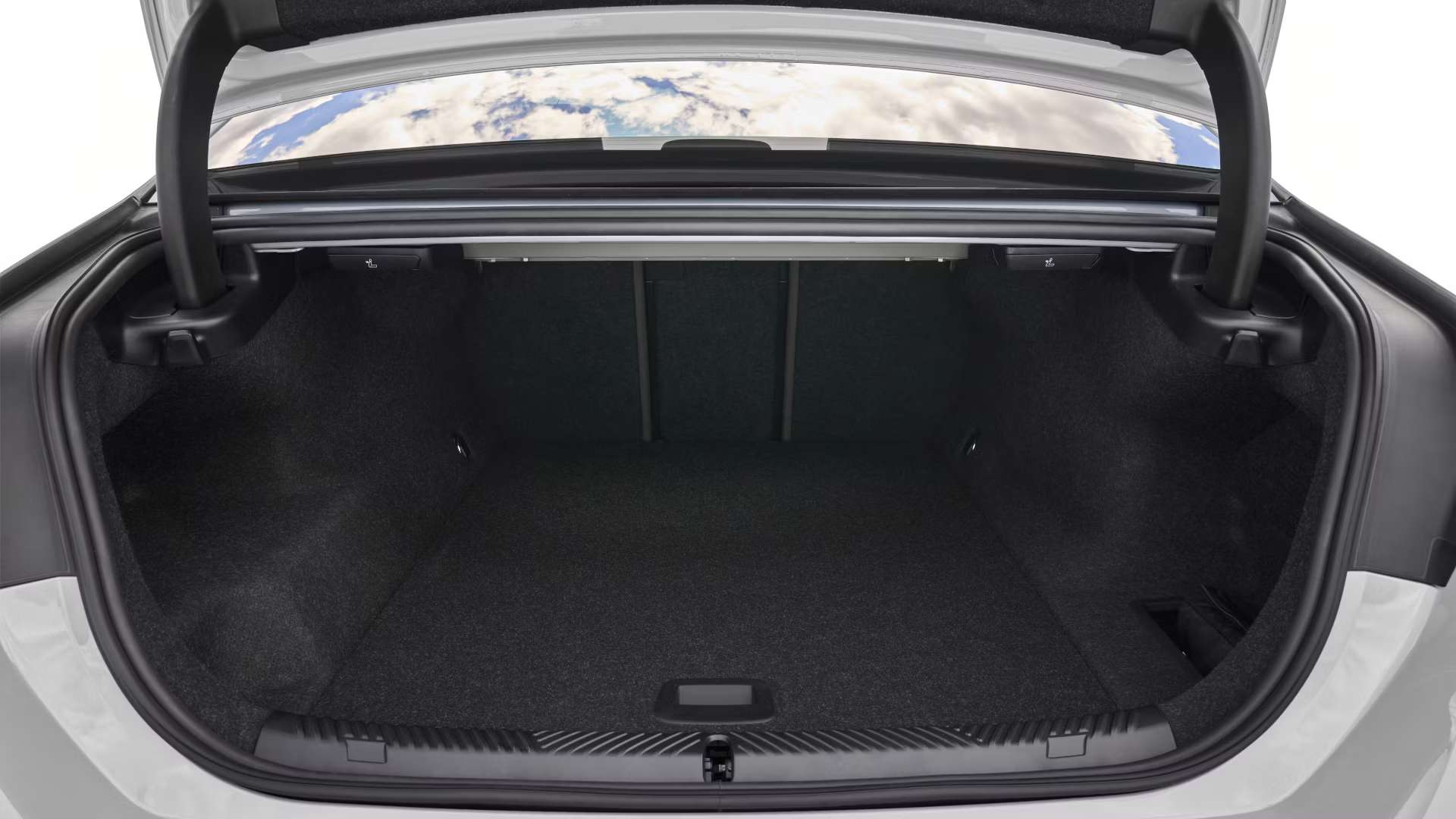 BMW i5 Touring - Obrázek 7