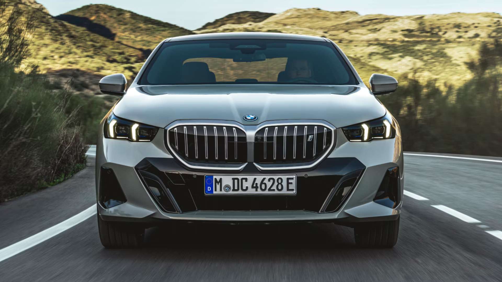 BMW i5 Touring - Obrázek 2