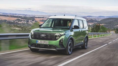 Ford Tourneo Courier (2025): Chytré SUV v těle dodávky