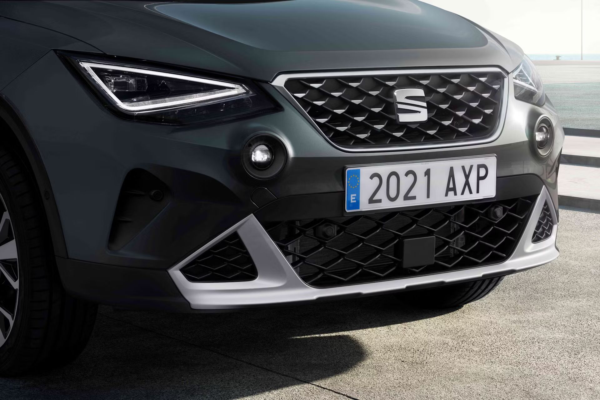 Škoda Kamiq je prostornější, ale SEAT Arona vládne ergonomií. Proč dává španělský crossover smysl i dnes? - Obrázek 8